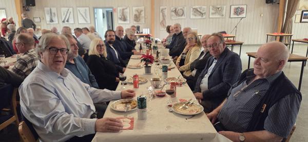 Blide fjes på rekke og rad