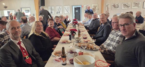 Blide fjes på rekke og rad