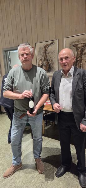 Vinner Svein Grimstad og finalist Arild Lysaker fra julequizen